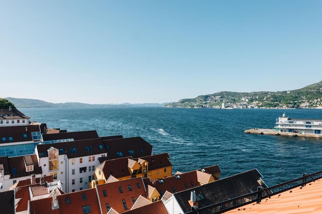 Beautiful Penthouse With An Ocean View In Bergen Lägenhet Exteriör bild